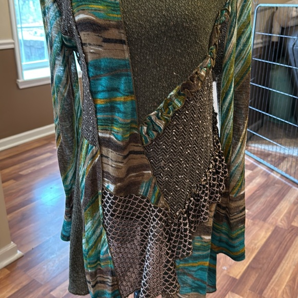 Size large multi patterned top 1/2 sweater material other slightly sheer top - Picture 2 of 4